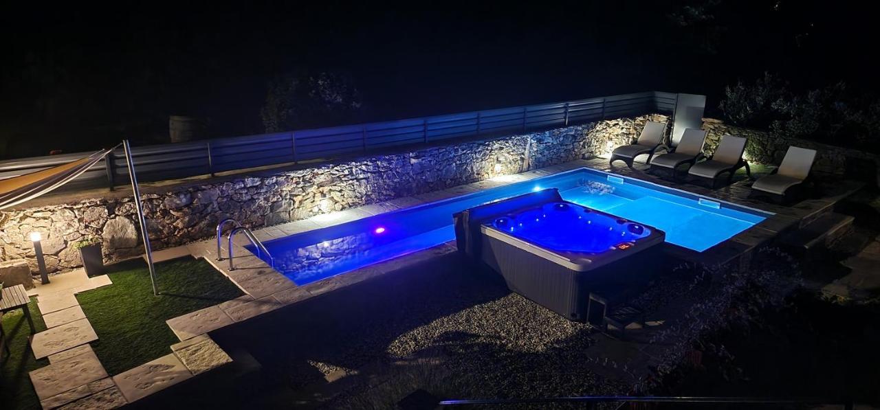 Villa Hrustika - Heated Pool, Jacuzzi & Sauna Gabonjin Εξωτερικό φωτογραφία