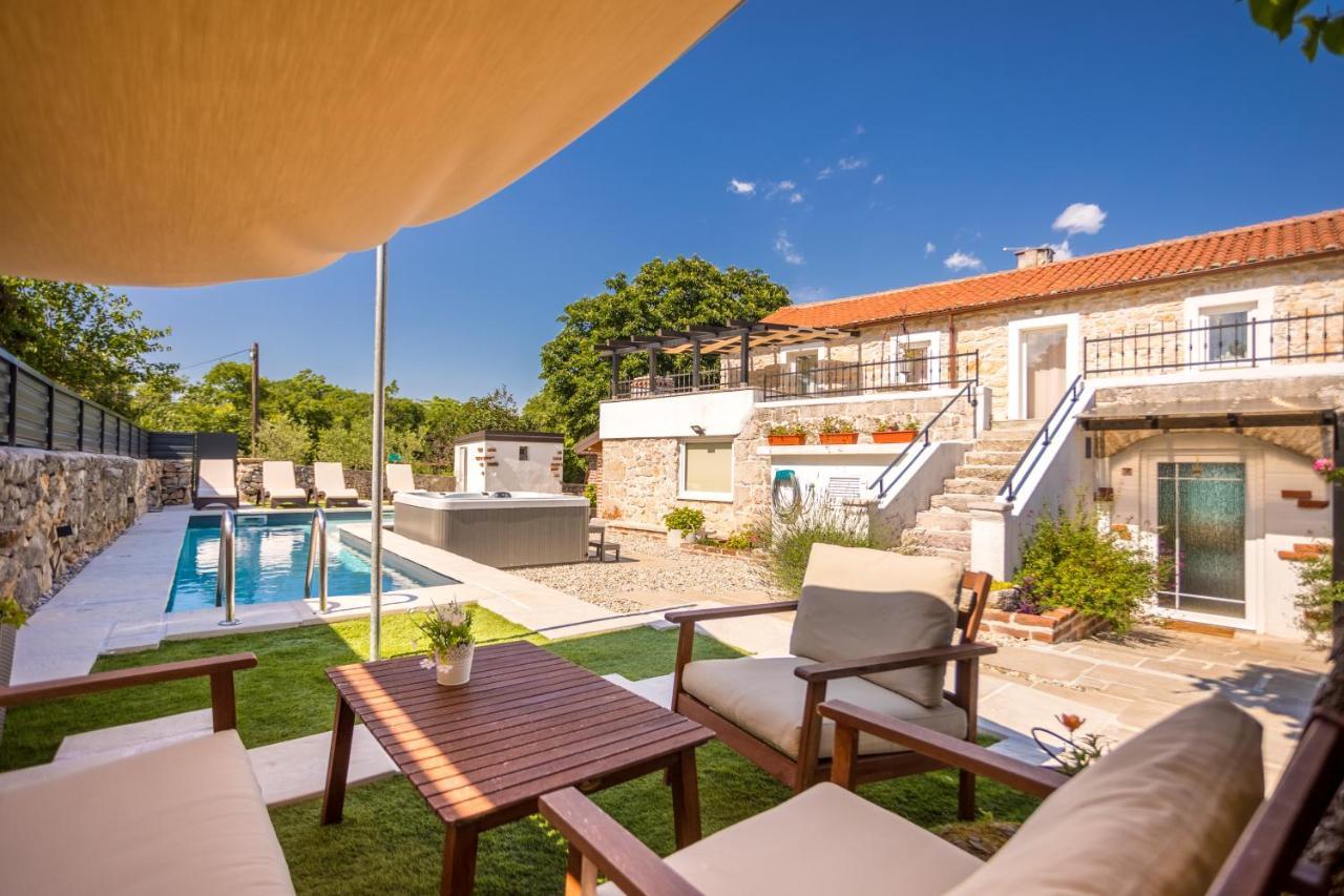 Villa Hrustika - Heated Pool, Jacuzzi & Sauna Gabonjin Εξωτερικό φωτογραφία