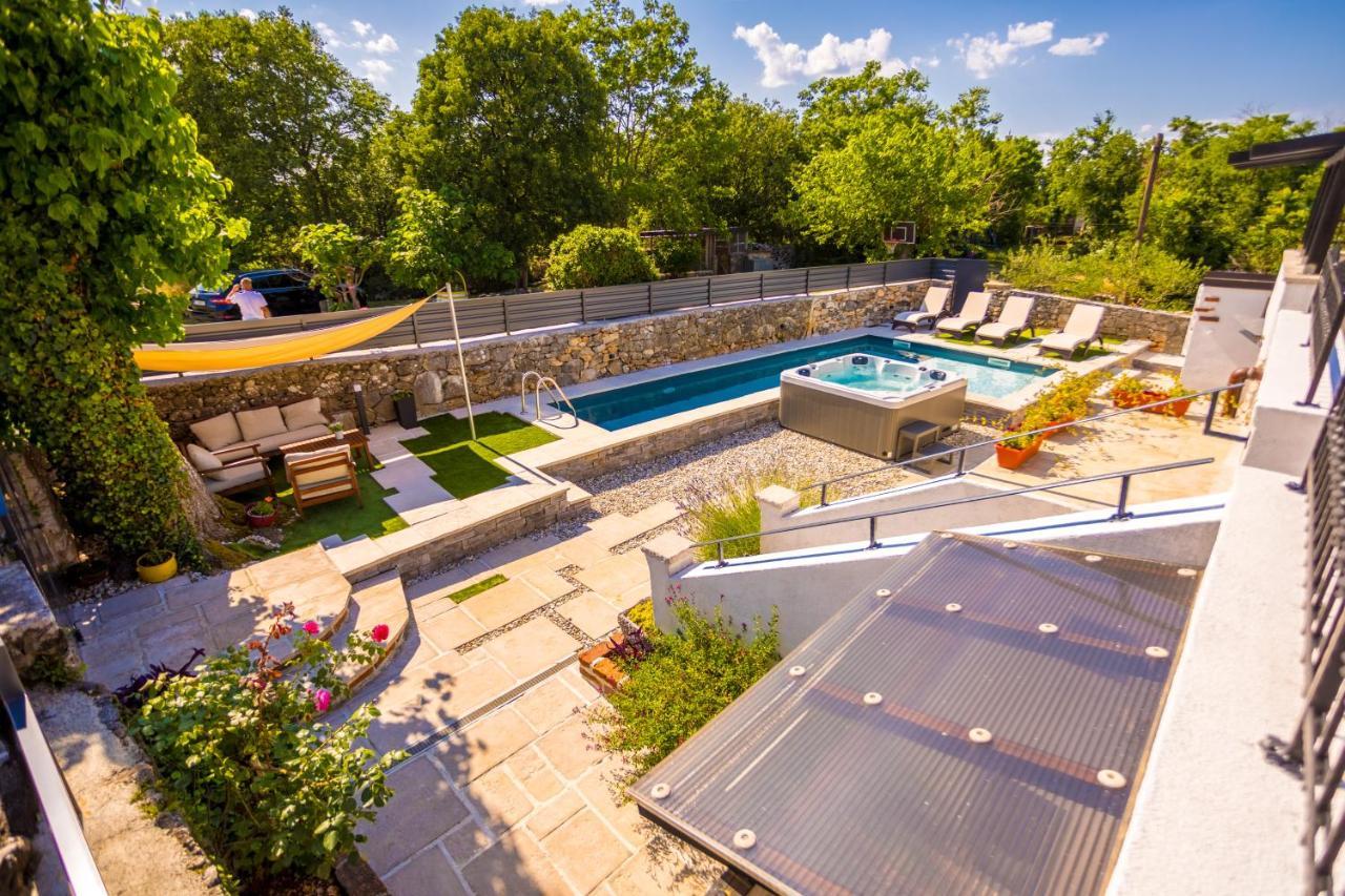 Villa Hrustika - Heated Pool, Jacuzzi & Sauna Gabonjin Εξωτερικό φωτογραφία