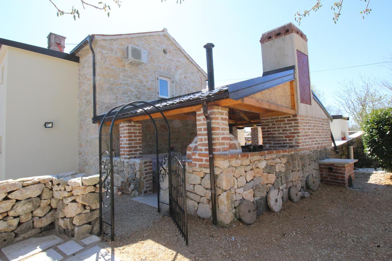 Villa Hrustika - Heated Pool, Jacuzzi & Sauna Gabonjin Εξωτερικό φωτογραφία